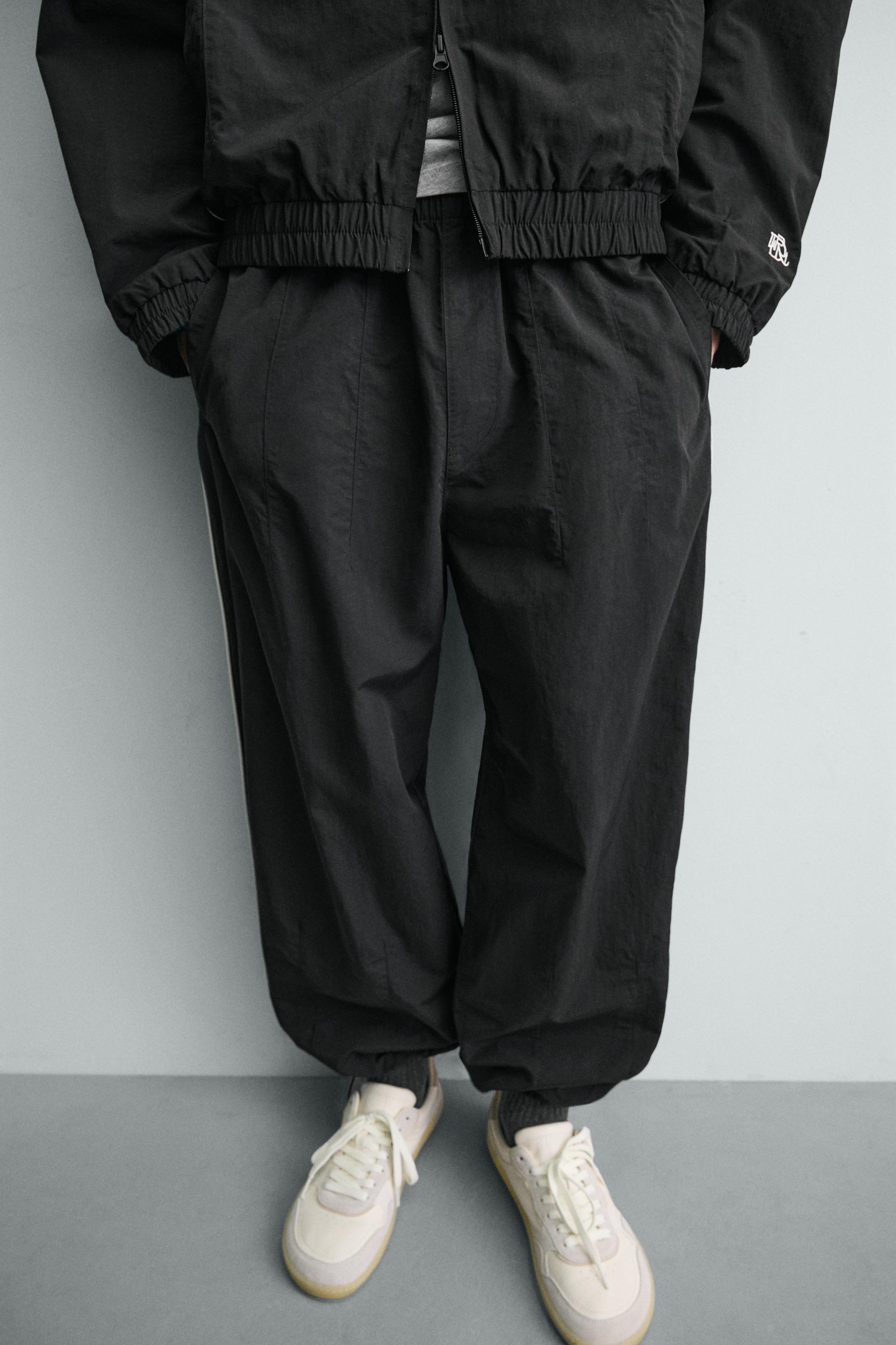 CONTRAST STRIPES TECHNICAL JOGGER PANTS